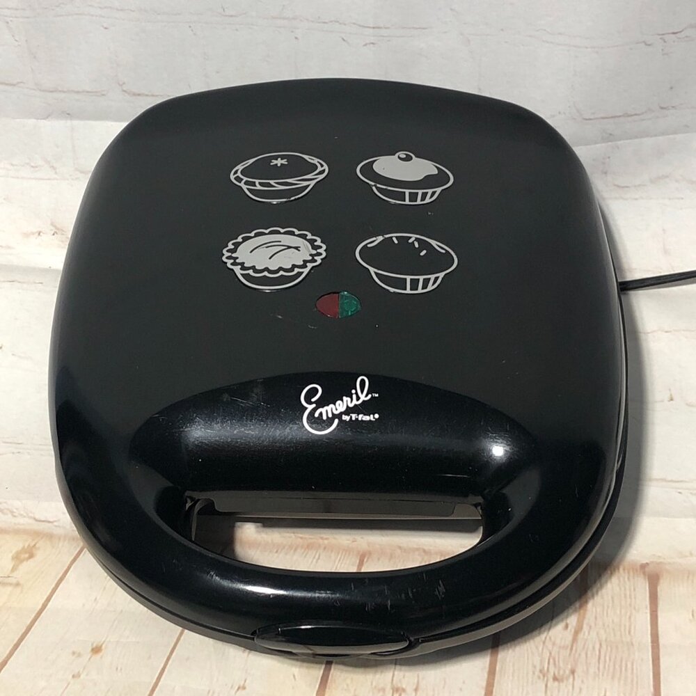 Emeril T-fal Mini Pie/Cake Maker Freeze meat pies!